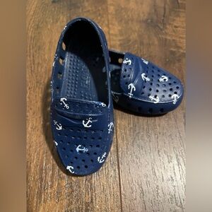 Floafers Prodigy Driver in Navy Anchor.  Kids size 7 NIB